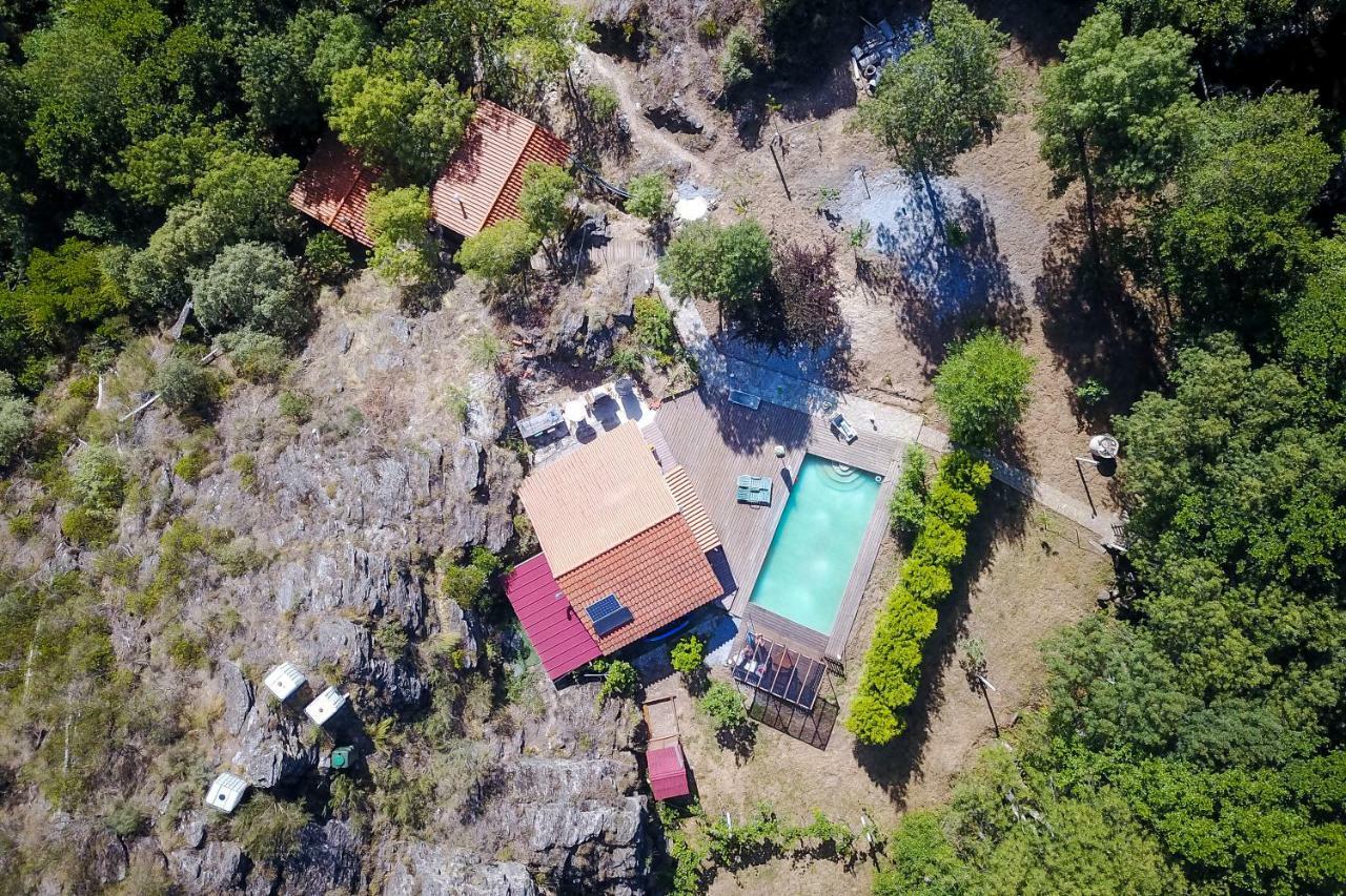 Castelo Do Mau Vizinho Hotel Orjais Esterno foto